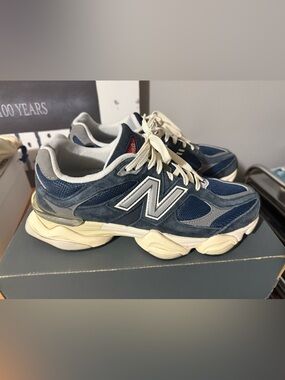 New Balance Navy Blue and Cream Retro Running Sneakers